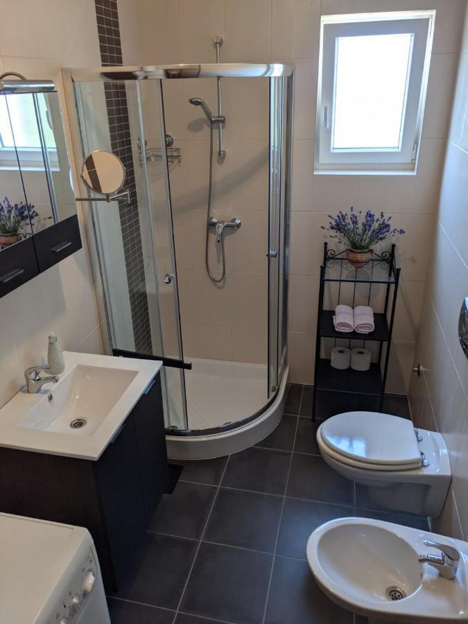 Apartment Iva Шіло Екстер'єр фото