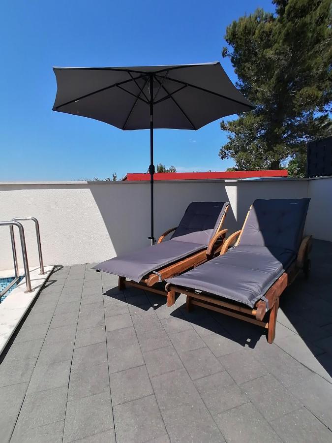 Apartment Iva Шіло Екстер'єр фото