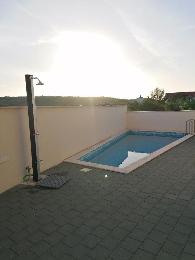 Apartment Iva Шіло Екстер'єр фото